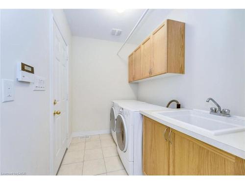 4639 Drever Road, Burlington, ON - Indoor Photo Showing Laundry Room