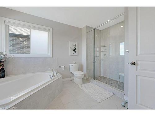 160 Freure Drive, Cambridge, ON - Indoor Photo Showing Bathroom