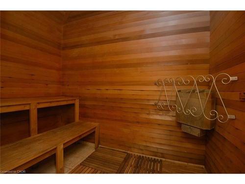 103-2035 Appleby Line, Burlington, ON - Indoor Photo Showing Other Room