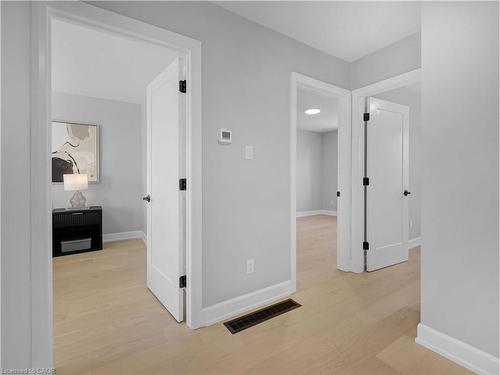 3406 Putter Place, Burlington, ON - Indoor Photo Showing Other Room