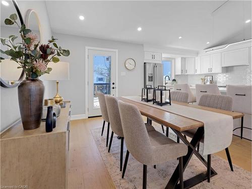 3406 Putter Place, Burlington, ON - Indoor Photo Showing Dining Room