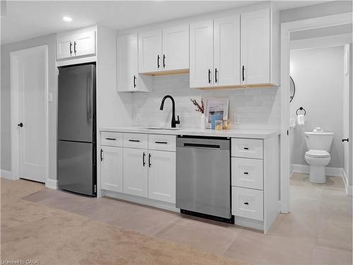 3406 Putter Place, Burlington, ON - Indoor Photo Showing Kitchen