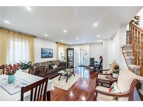5708 Margarita Crescent, Mississauga, ON - Indoor Photo Showing Living Room