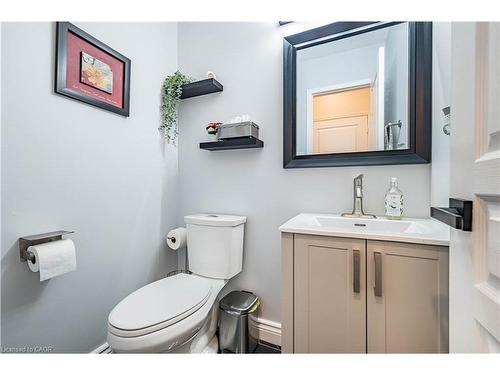 5708 Margarita Crescent, Mississauga, ON - Indoor Photo Showing Bathroom