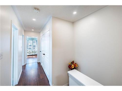 5708 Margarita Crescent, Mississauga, ON - Indoor Photo Showing Other Room