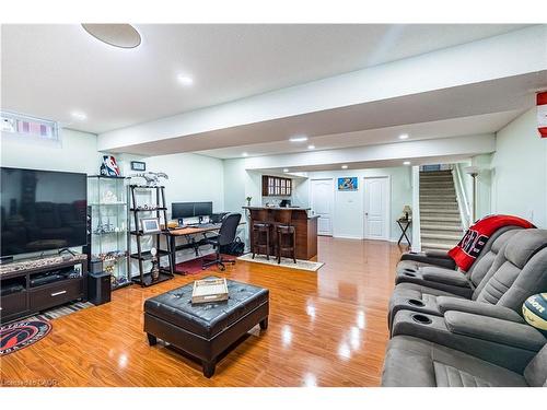 5708 Margarita Crescent, Mississauga, ON - Indoor Photo Showing Other Room