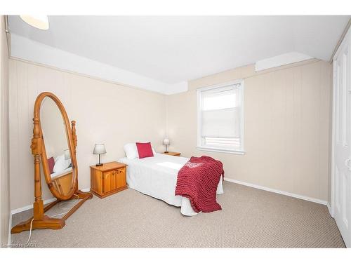 127 East Avenue N, Hamilton, ON - Indoor Photo Showing Bedroom