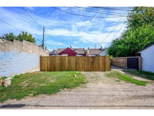 127 East Avenue N, Hamilton, ON - Outdoor