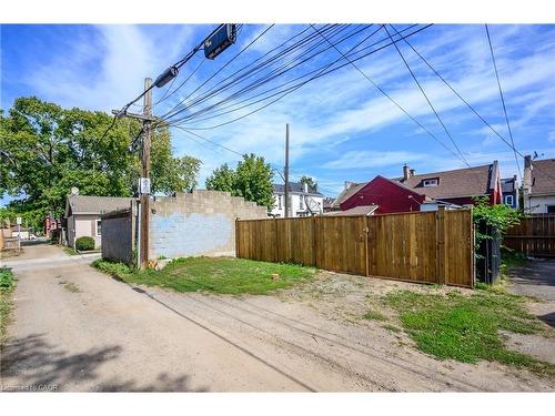 127 East Avenue N, Hamilton, ON - Outdoor