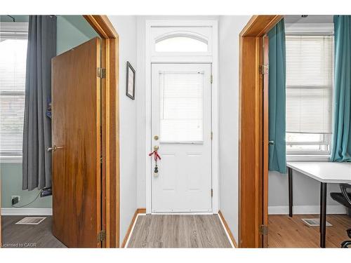127 East Avenue N, Hamilton, ON - Indoor Photo Showing Other Room