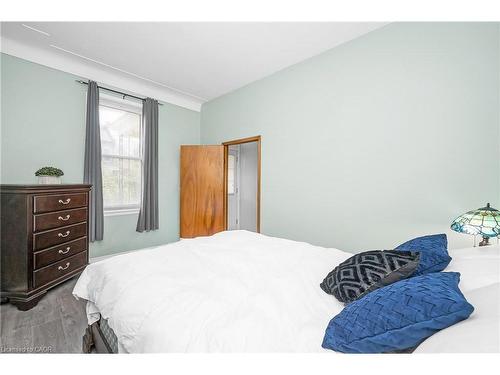 127 East Avenue N, Hamilton, ON - Indoor Photo Showing Bedroom