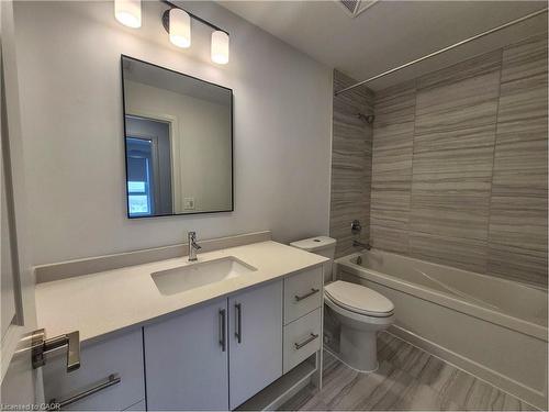 1001-1333 Weber Street E, Kitchener, ON - Indoor Photo Showing Bathroom