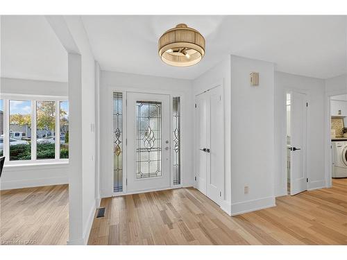 2347 Tweedsmuir Court, Burlington, ON - Indoor Photo Showing Other Room