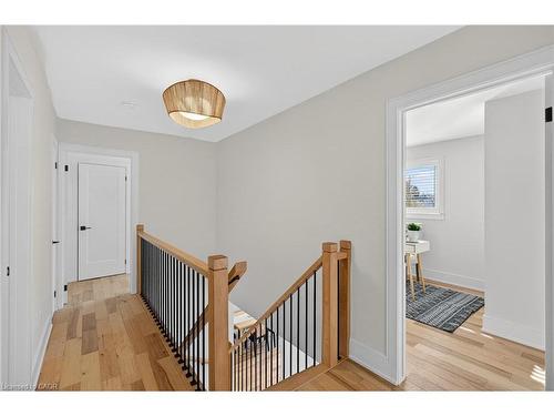 2347 Tweedsmuir Court, Burlington, ON - Indoor Photo Showing Other Room