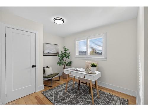 2347 Tweedsmuir Court, Burlington, ON - Indoor