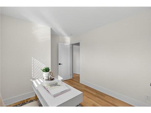 2347 Tweedsmuir Court, Burlington, ON - Indoor Photo Showing Other Room