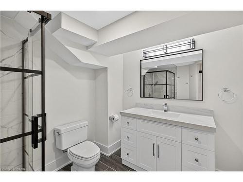2347 Tweedsmuir Court, Burlington, ON - Indoor Photo Showing Bathroom