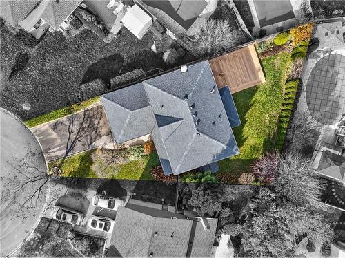 2347 Tweedsmuir Court, Burlington, ON - Outdoor