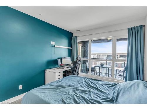806-1 Victoria Street S, Kitchener, ON - Indoor Photo Showing Bedroom