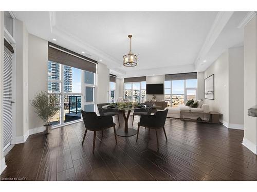 408-10 Concord Place, Grimsby, ON - Indoor Photo Showing Dining Room