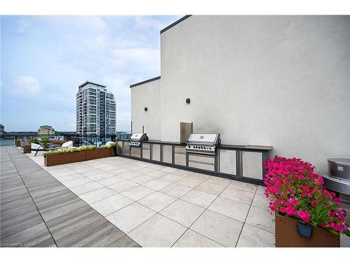 408-10 Concord Place, Grimsby, ON - Outdoor With Exterior