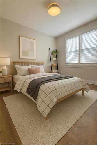 55 Mohawk Road W, Hamilton, ON - Indoor Photo Showing Bedroom