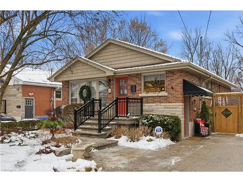 34 Ramsey Crescent, Hamilton, ON - Outdoor