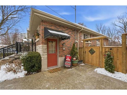 34 Ramsey Crescent, Hamilton, ON - Outdoor