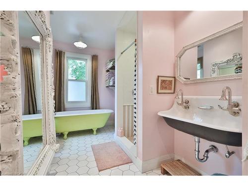 52 Kerr Street, Oakville, ON - Indoor Photo Showing Bathroom