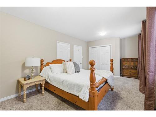 149 West 28Th Street, Hamilton, ON - Indoor Photo Showing Bedroom