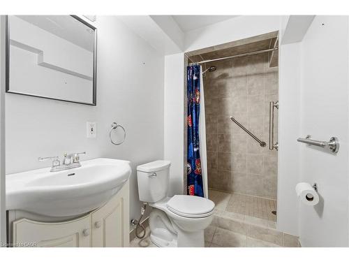 149 West 28Th Street, Hamilton, ON - Indoor Photo Showing Bathroom