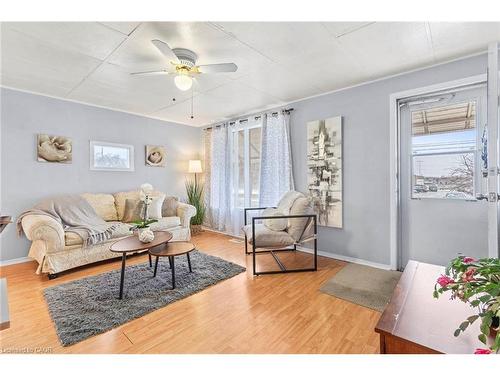 46 Adeline Avenue, Hamilton, ON - Indoor Photo Showing Living Room
