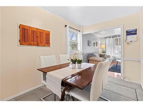 46 Adeline Avenue, Hamilton, ON - Indoor Photo Showing Dining Room