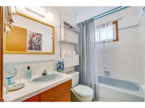 5687 Murray Street, Niagara Falls, ON - Indoor Photo Showing Bathroom
