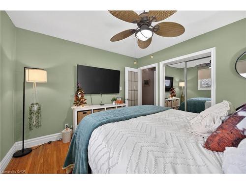 52 Lorne Avenue, Burford, ON - Indoor Photo Showing Bedroom