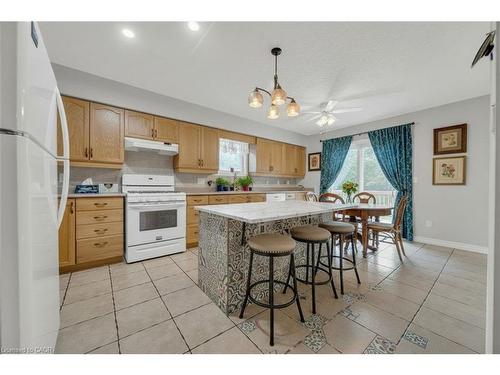 114 Glencliffe Court, Kitchener, ON - Indoor Photo Showing Other Room