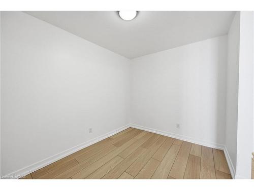 804-551 Maple Avenue, Burlington, ON - Indoor Photo Showing Other Room