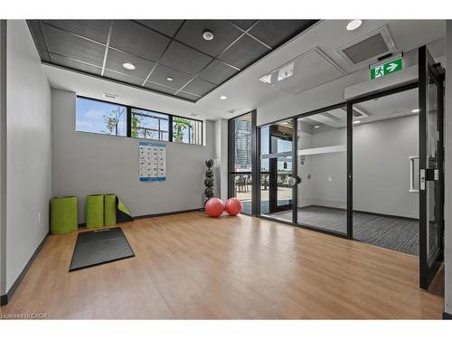 902-104 Garment Street, Kitchener, ON - Indoor Photo Showing Other Room