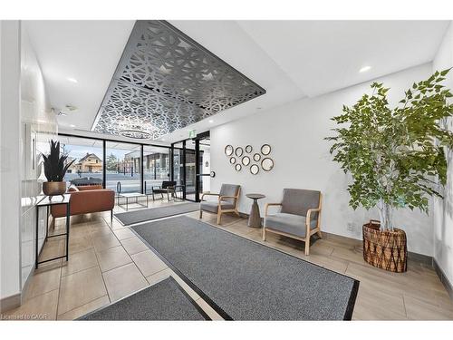 902-104 Garment Street, Kitchener, ON - Indoor Photo Showing Other Room