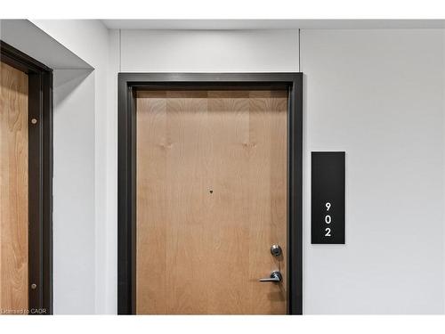 902-104 Garment Street, Kitchener, ON - Indoor Photo Showing Other Room