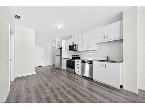 902-104 Garment Street, Kitchener, ON - Indoor Photo Showing Kitchen With Stainless Steel Kitchen