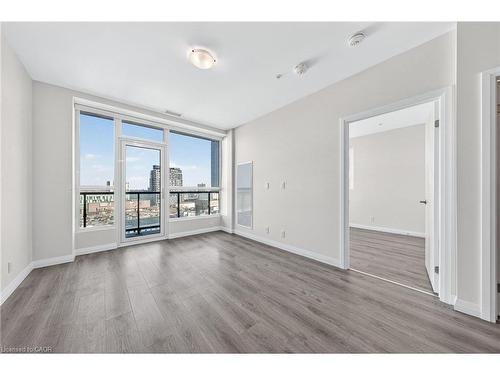 902-104 Garment Street, Kitchener, ON - Indoor Photo Showing Other Room