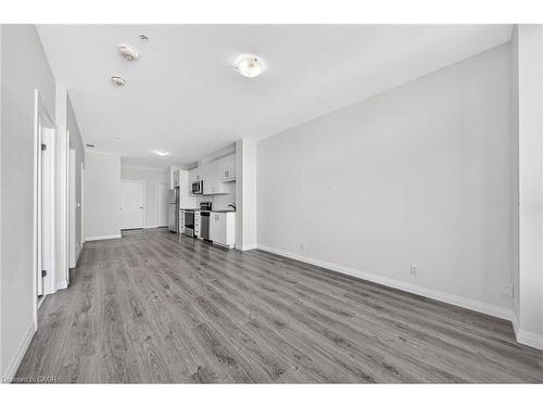 902-104 Garment Street, Kitchener, ON - Indoor Photo Showing Other Room