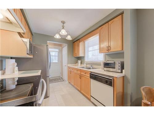 33 Manor Drive, Kitchener, ON - Indoor