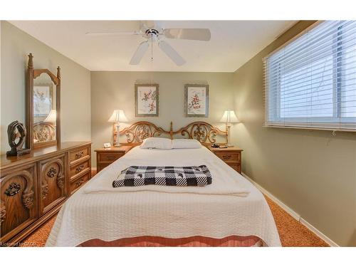 33 Manor Drive, Kitchener, ON - Indoor Photo Showing Bedroom