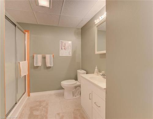 33 Manor Drive, Kitchener, ON - Indoor Photo Showing Bathroom