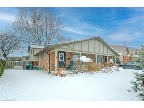 33 Manor Drive, Kitchener, ON - Outdoor
