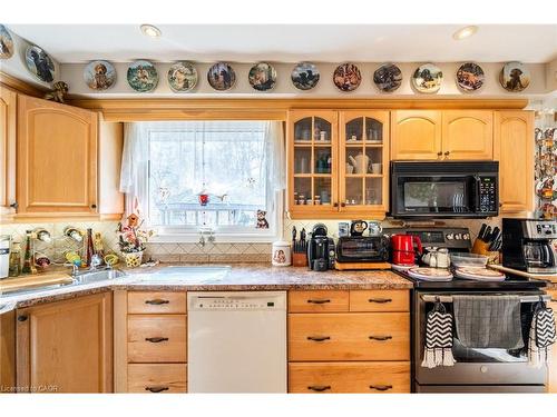 75 Hanover Place, Hamilton, ON - Indoor Photo Showing Kitchen