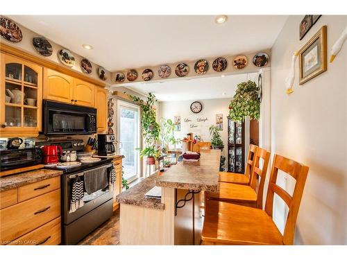 75 Hanover Place, Hamilton, ON - Indoor Photo Showing Kitchen
