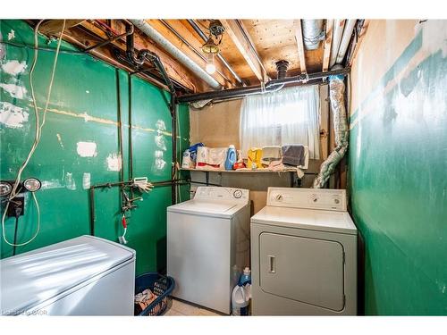 75 Hanover Place, Hamilton, ON - Indoor Photo Showing Laundry Room